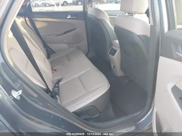 KM8J33AL4KU981544 2019 HYUNDAI TUCSON - Image 8