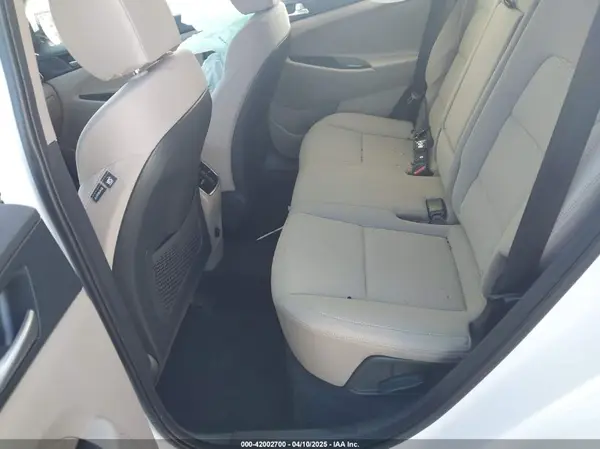 KM8J33AL4KU991829 2019 HYUNDAI TUCSON - Image 8