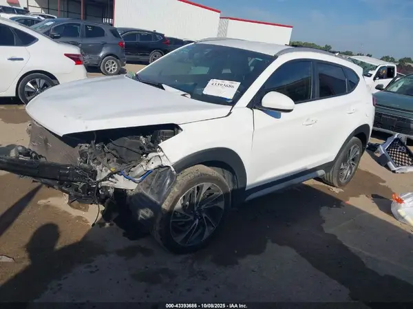 KM8J33AL4LU163054 2020 HYUNDAI TUCSON - Image 2
