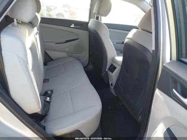 KM8J33AL4LU216495 2020 HYUNDAI TUCSON - Image 8