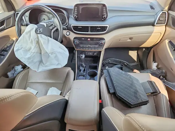KM8J33AL4MU285611 2021 HYUNDAI TUCSON - Image 8