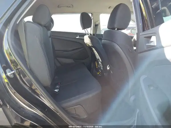 KM8J33AL4MU321913 2021 HYUNDAI TUCSON - Image 8