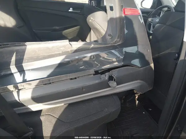 KM8J33AL4MU343197 2021 HYUNDAI TUCSON - Image 8
