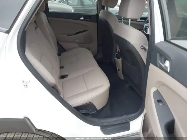 KM8J33AL4MU369315 2021 HYUNDAI TUCSON - Image 8