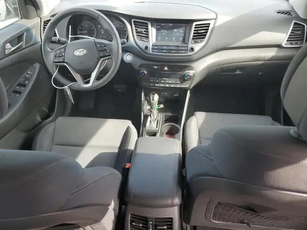 KM8J33AL5JU734368 2018 HYUNDAI TUCSON - Image 8