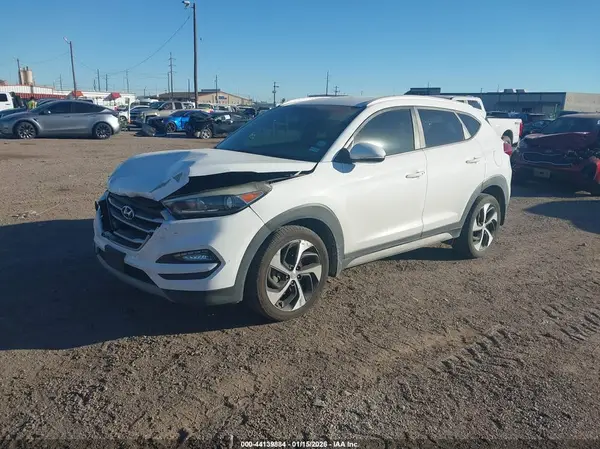 KM8J33AL5JU763160 2018 HYUNDAI TUCSON - Image 2