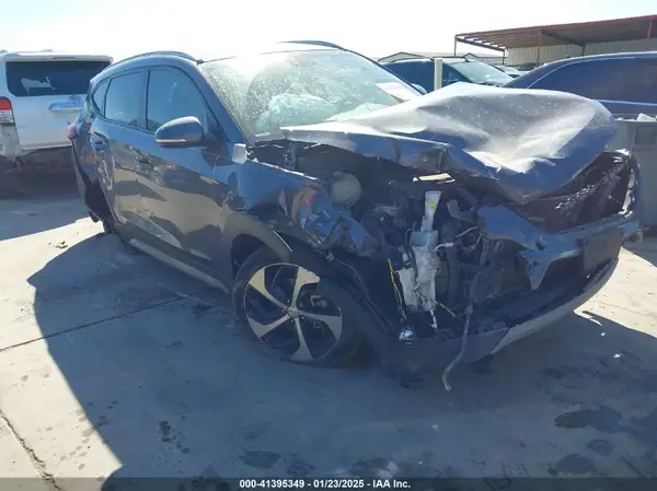 KM8J33AL5JU770092 2018 HYUNDAI TUCSON - Image 1