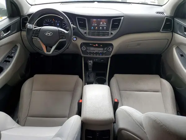 KM8J33AL5JU771016 2018 HYUNDAI TUCSON - Image 8