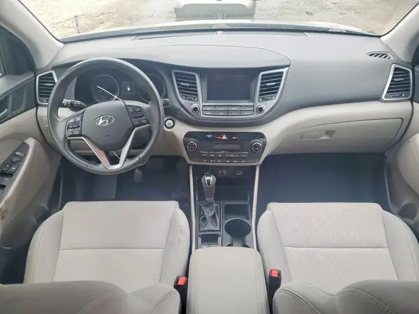 KM8J33AL5JU774515 2018 HYUNDAI TUCSON - Image 8