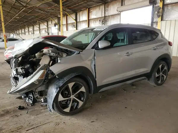 KM8J33AL5JU800370 2018 HYUNDAI TUCSON - Image 1