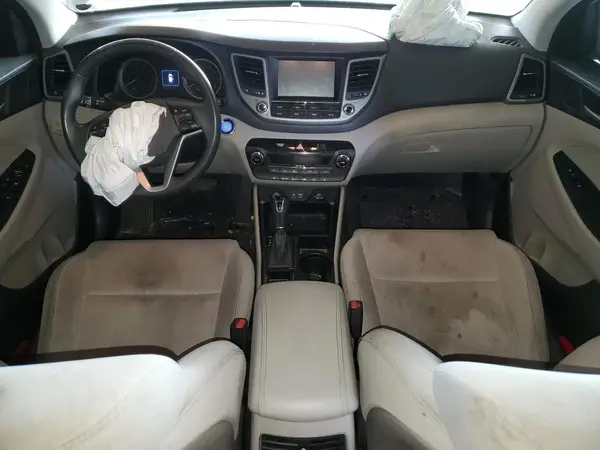 KM8J33AL5JU800370 2018 HYUNDAI TUCSON - Image 8