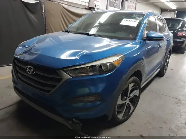 KM8J33AL5JU800546 2018 HYUNDAI TUCSON - Image 2