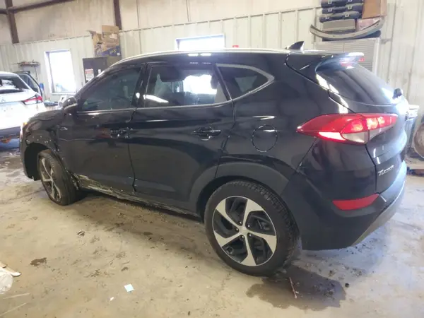 KM8J33AL5JU800613 2018 HYUNDAI TUCSON - Image 2