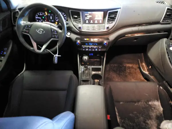 KM8J33AL5JU800613 2018 HYUNDAI TUCSON - Image 8