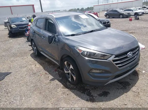 KM8J33AL5JU825172 2018 HYUNDAI TUCSON - Image 1