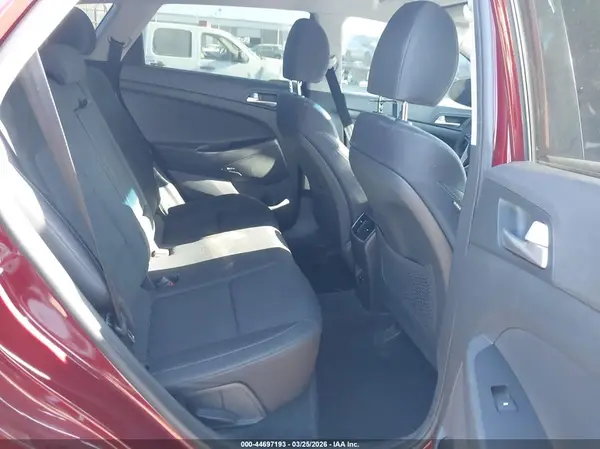 KM8J33AL5KU035968 2019 HYUNDAI TUCSON - Image 8