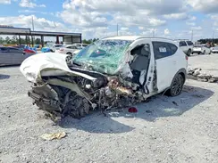 KM8J33AL5KU055282 2019 HYUNDAI TUCSON