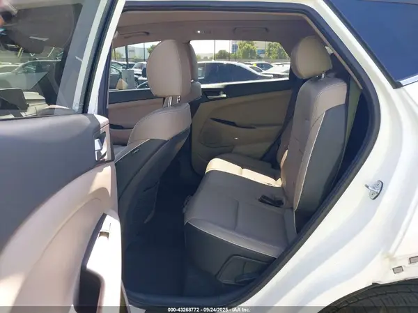 KM8J33AL5KU062121 2019 HYUNDAI TUCSON - Image 8