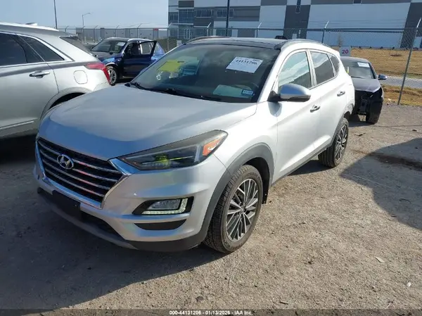 KM8J33AL5KU883879 2019 HYUNDAI TUCSON - Image 2