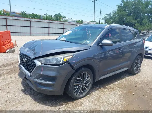 KM8J33AL5KU901166 2019 HYUNDAI TUCSON - Image 2
