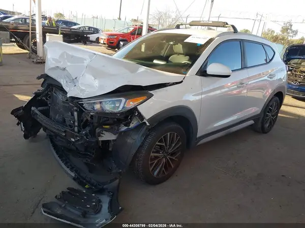 KM8J33AL5KU967037 2019 HYUNDAI TUCSON - Image 2