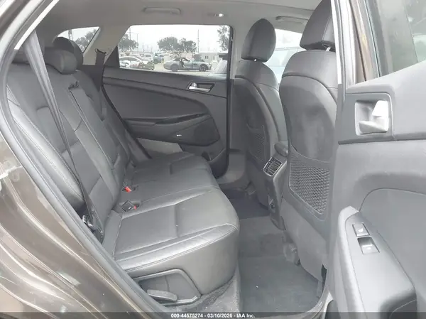 KM8J33AL5KU989099 2019 HYUNDAI TUCSON - Image 8