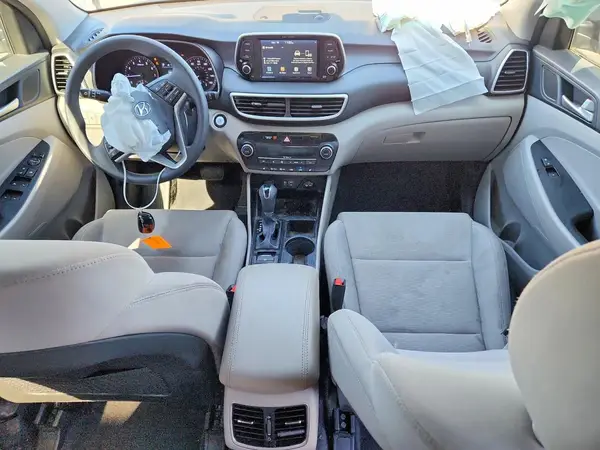 KM8J33AL5KU995324 2019 HYUNDAI TUCSON - Image 8