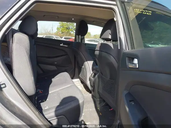 KM8J33AL5KU999549 2019 HYUNDAI TUCSON - Image 8