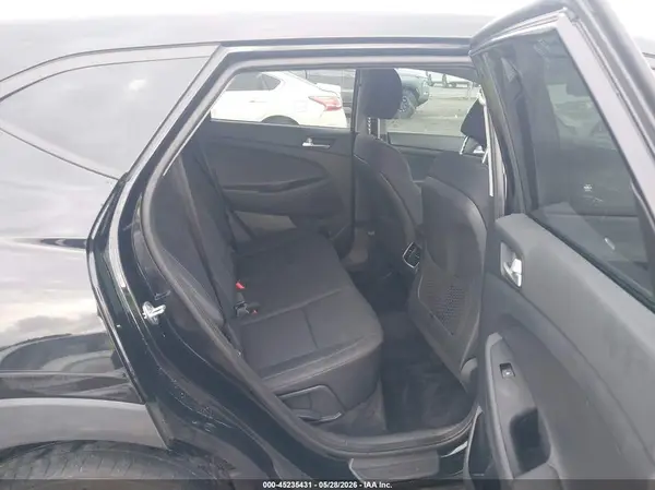 KM8J33AL5MU296522 2021 HYUNDAI TUCSON - Image 8