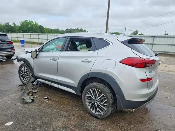 KM8J33AL5MU305915 2021 HYUNDAI TUCSON - Image 2