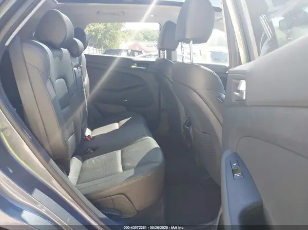 KM8J33AL5MU312394 2021 HYUNDAI TUCSON - Image 8