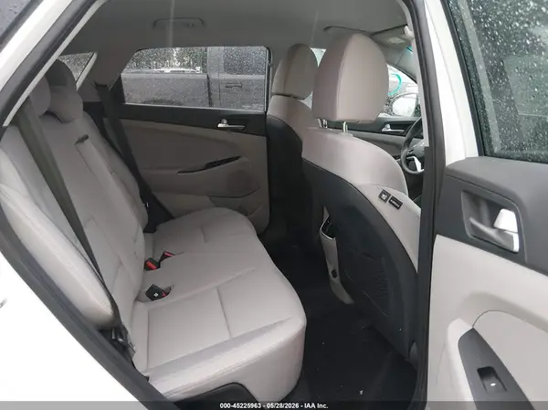 KM8J33AL5MU337036 2021 HYUNDAI TUCSON - Image 8