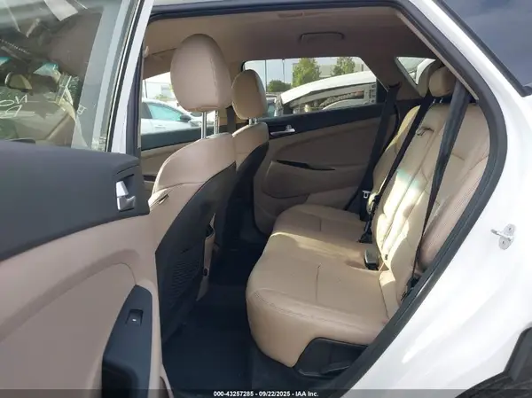 KM8J33AL5MU362941 2021 HYUNDAI TUCSON - Image 8