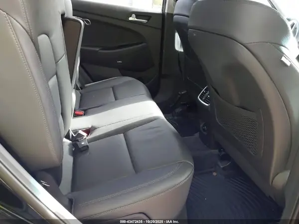 KM8J33AL5MU367508 2021 HYUNDAI TUCSON - Image 8