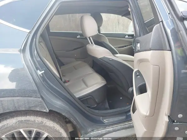 KM8J33AL5MU408025 2021 HYUNDAI TUCSON - Image 8