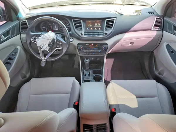 KM8J33AL6JU756864 2018 HYUNDAI TUCSON - Image 8
