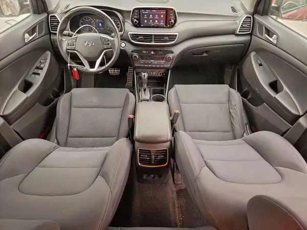 KM8J33AL6KU025210 2019 HYUNDAI TUCSON - Image 8