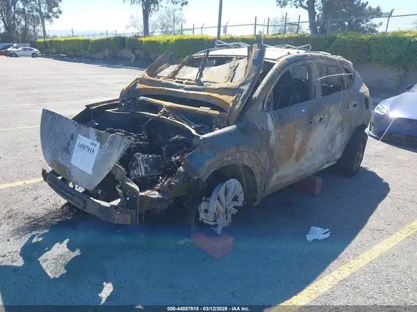 KM8J33AL6KU035896 2019 HYUNDAI TUCSON - Image 2
