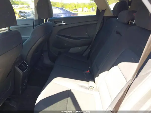 KM8J33AL6KU063360 2019 HYUNDAI TUCSON - Image 8
