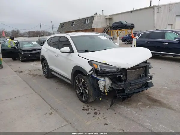 KM8J33AL6KU838403 2019 HYUNDAI TUCSON - Image 1