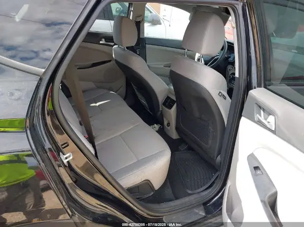KM8J33AL6KU843021 2019 HYUNDAI TUCSON - Image 8