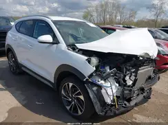 KM8J33AL6KU853158 2019 HYUNDAI TUCSON