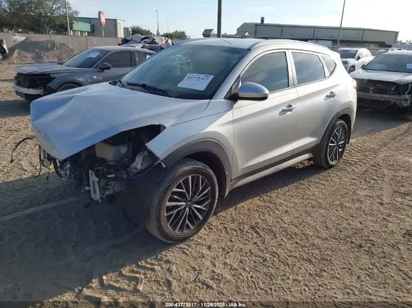 KM8J33AL6KU880828 2019 HYUNDAI TUCSON - Image 2