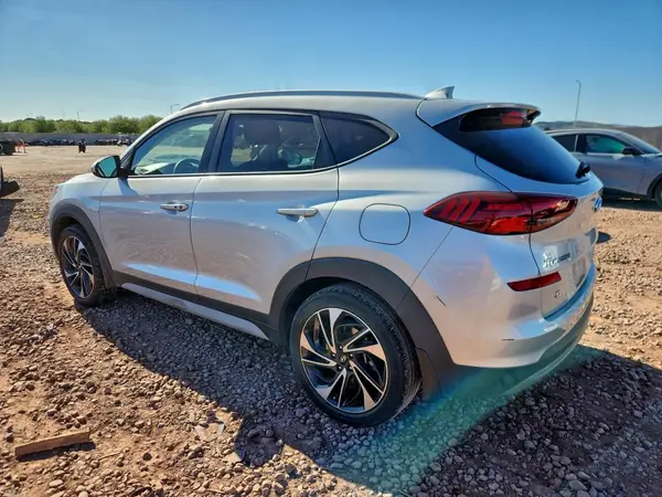 KM8J33AL6KU890050 2019 HYUNDAI TUCSON - Image 2