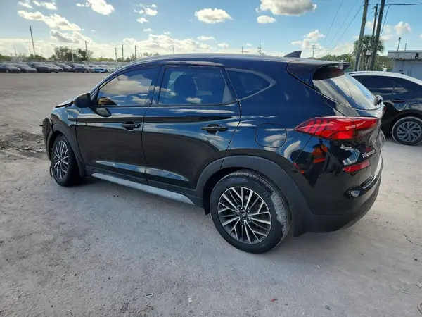 KM8J33AL6KU901967 2019 HYUNDAI TUCSON - Image 2