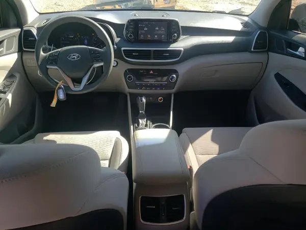 KM8J33AL6KU967158 2019 HYUNDAI TUCSON - Image 8