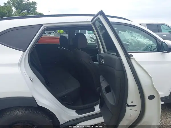 KM8J33AL6KU971436 2019 HYUNDAI TUCSON - Image 8