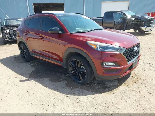 KM8J33AL6KU980864 2019 HYUNDAI TUCSON - Image 1