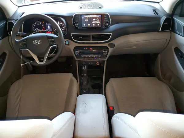 KM8J33AL6KU991752 2019 HYUNDAI TUCSON - Image 8