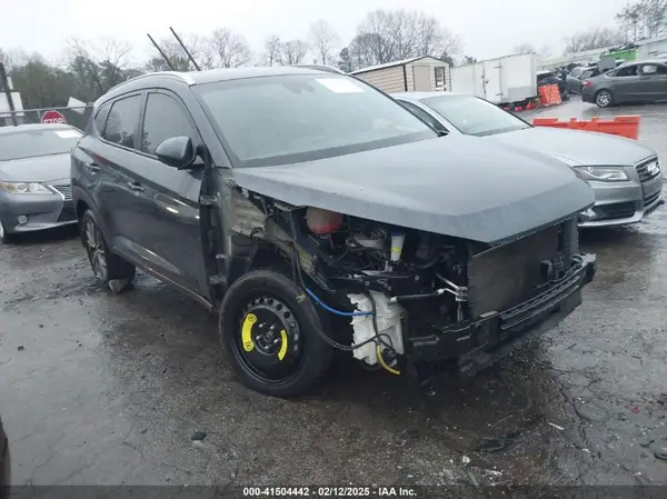KM8J33AL6MU343153 2021 HYUNDAI TUCSON - Image 1
